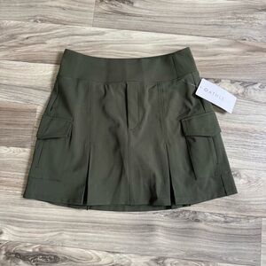 NWT Athleta Endless Cargo Skort High Waisted Olive Green Skirt Size 6